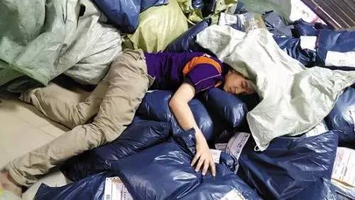 2016年城市服务业高薪榜出炉 按摩师月薪最高