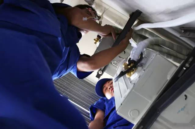 2016年城市服务业高薪榜出炉 按摩师月薪最高