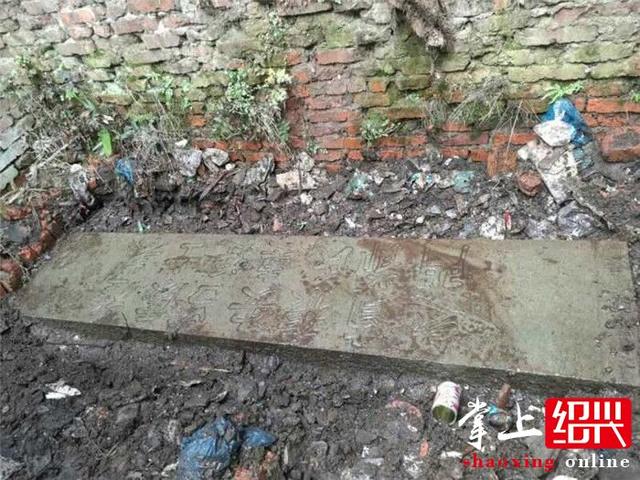 无私市民向博物馆捐古董宝贝 背景大有来头