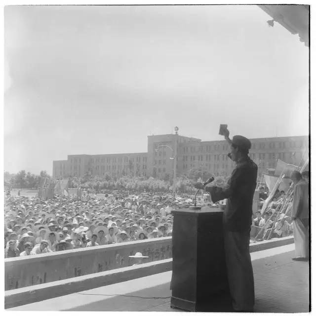 老摄影记者镜头中的昔日中国