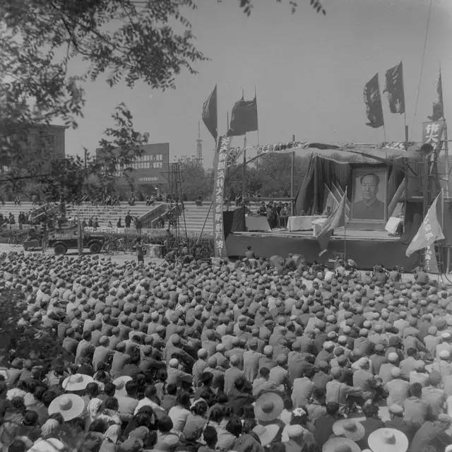 老摄影记者镜头中的昔日中国