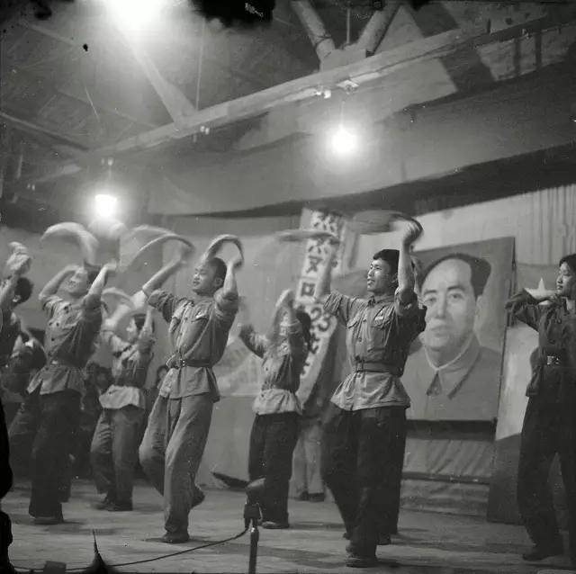 老摄影记者镜头中的昔日中国