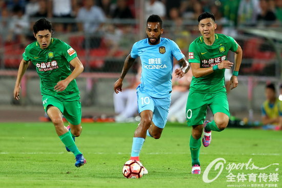 2017年6月26日，2017年中超联赛第14轮，北京国安0：0平江苏苏宁。 (Osports全体育传媒 版权作品 严禁转载) 