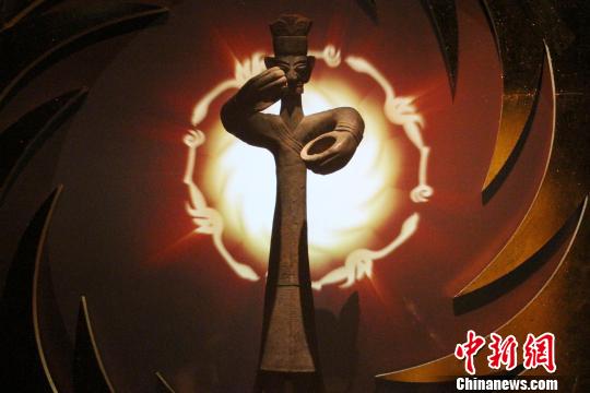 三星堆、金沙遗址出土精品文物亮相济南