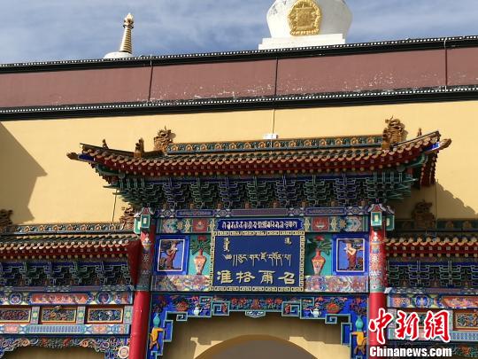 藏传佛教寺庙准格尔召十年修缮后再现恢弘