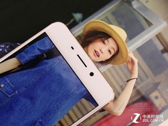 长假要追剧？八款长续航手机陪你度国庆 