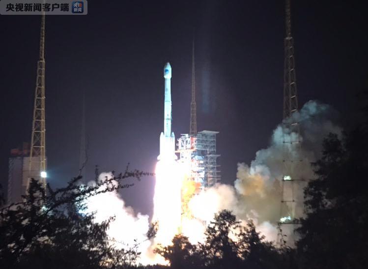 中国采取一箭双星方式首次发射北斗三号组网卫星