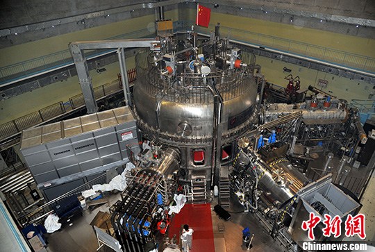 10月24日，中国科学院合肥物质科学研究院等离子体物理研究所内，俗称“人造太阳”的全超导托卡马克实验装置（即东方超环，EAST）正在进行全面升级。<a target=
