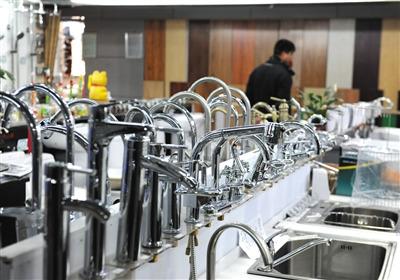 家居产品隐患不少装饰品、爬行垫等藏不合格危险