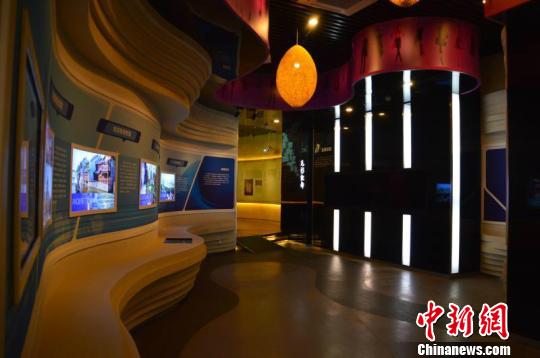 在互联网之中酝酿时尚千年古镇再展时代风采