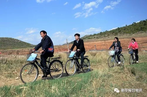 新华社谈检验干部的重要标准：进村是否被狗咬