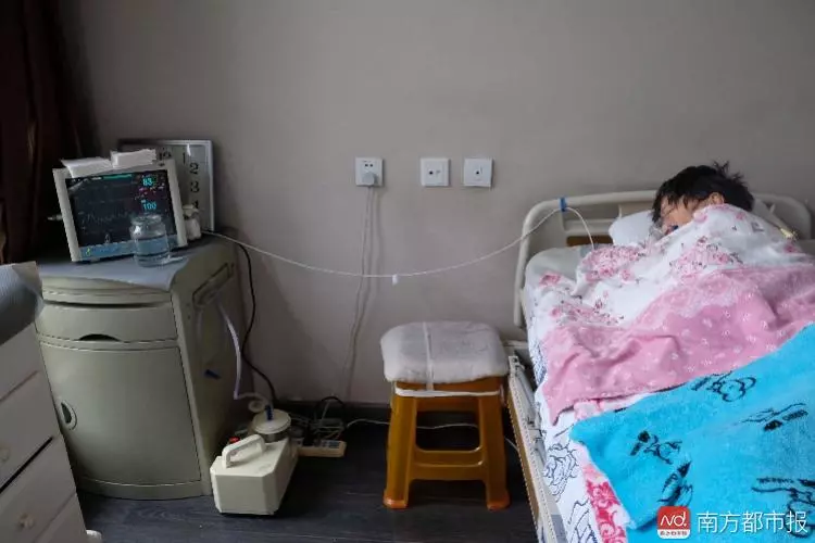 女子整容昏迷9年成植物人 医院被罚3千医生仍执业