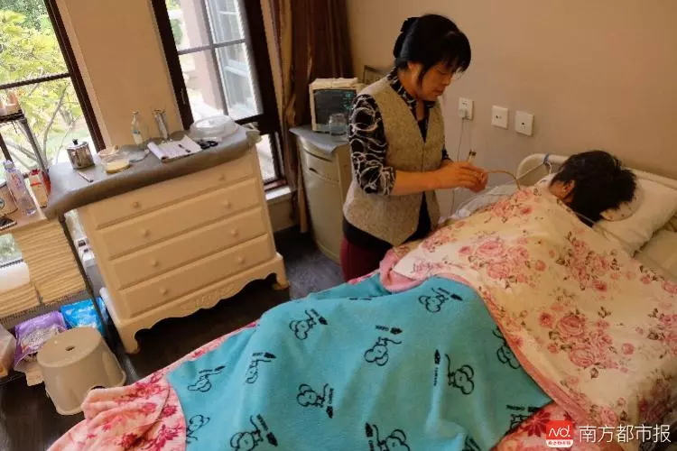 女子整容昏迷9年成植物人 医院被罚3千医生仍执业