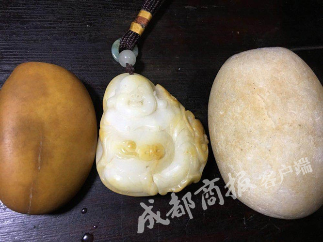 新品种玉?教授白领长江边捡长江玉 有人年入30万