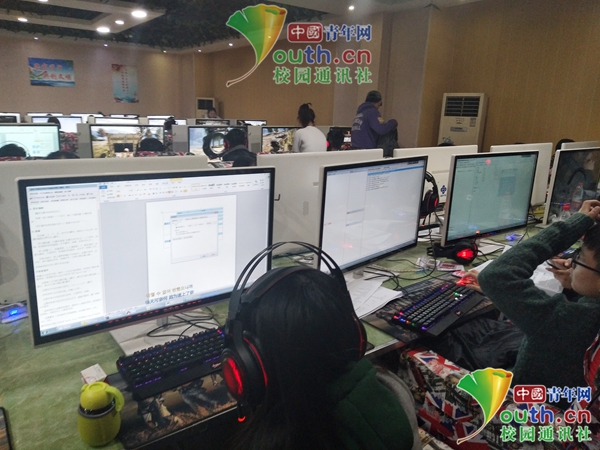 山东一高校现佛系网吧:学生上机不打游戏只刷题