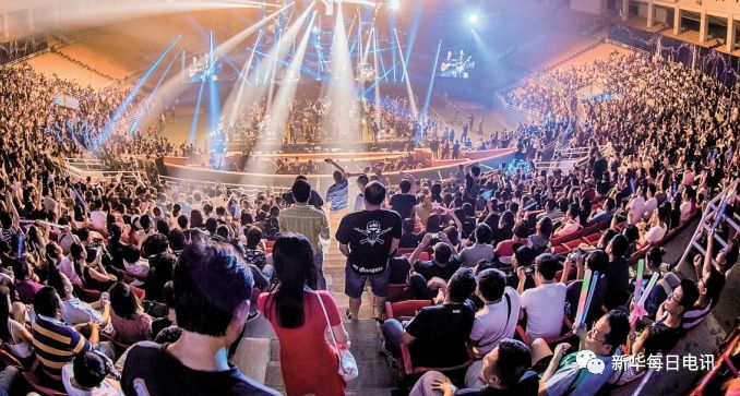 揭演艺界乱象:明星砸钱刷出天价片酬 黑客盗号刷量